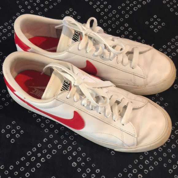 stranger things sneakers nike